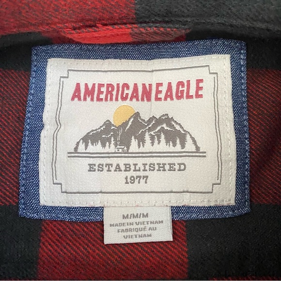 American Eagle Men’s Long Sleeve Plaid Flannel Button Up Red Shirt Lumberjack M - Picture 5 of 10